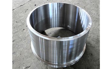 山西法蘭鍛件廠家應(yīng)選擇恰當(dāng)?shù)睦鋮s速度和終冷溫度。