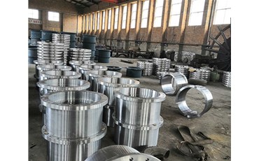 定襄法蘭鍛件廠家淺談：如何檢驗(yàn)鍛件的質(zhì)量？